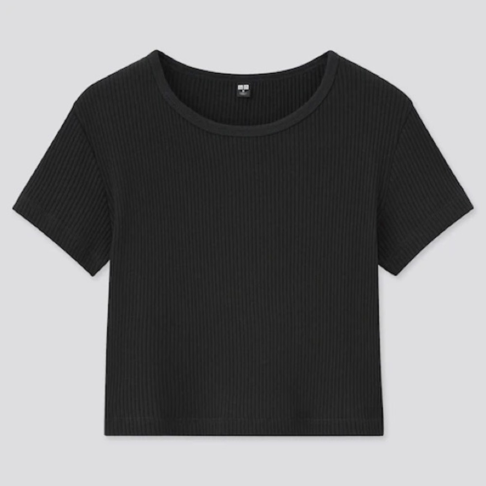 Uniqlo Black Cropped Top